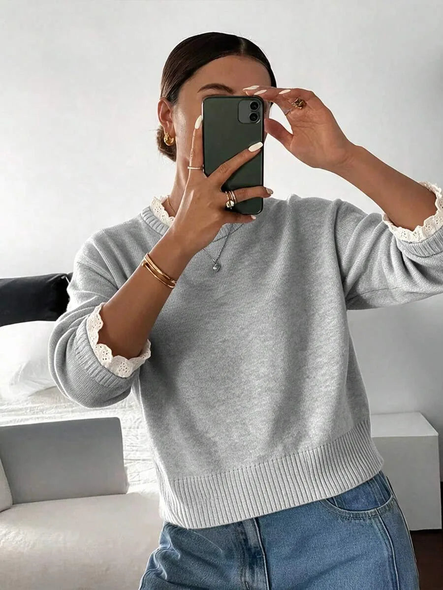 Sweater met kant en ronde hals