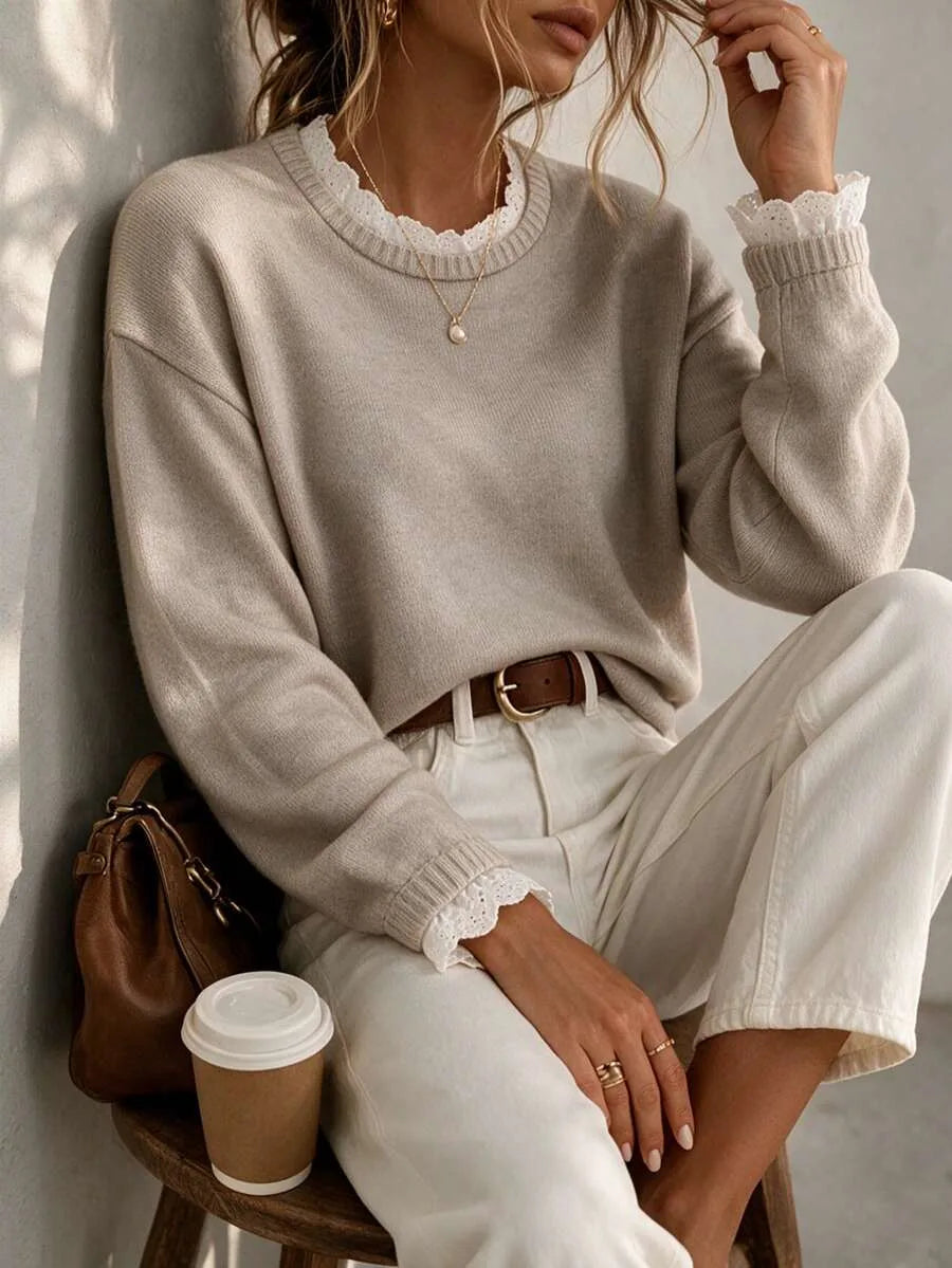 Sweater met kant en ronde hals