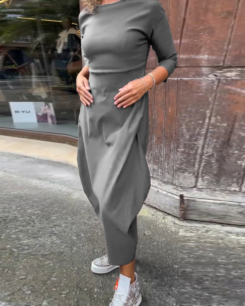 Elegant Maxi Dress with Long Sleeves & Pockets
