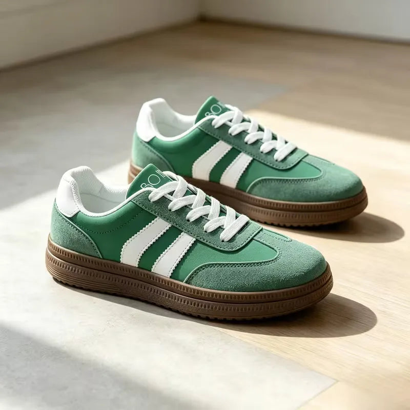 Lage sneakers met lace-up closure