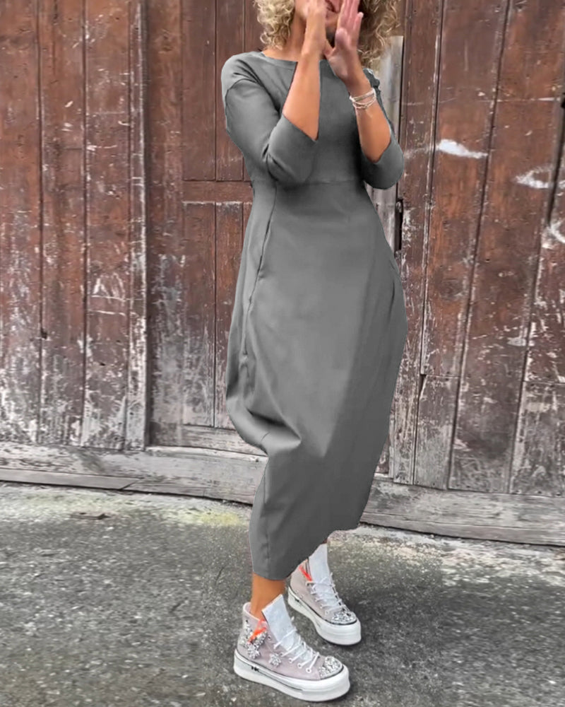 Elegant Maxi Dress with Long Sleeves & Pockets
