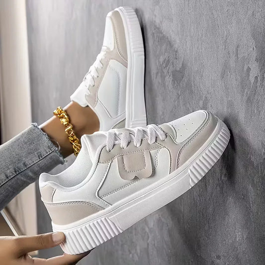 Platform sneaker met kleurblokdesign
