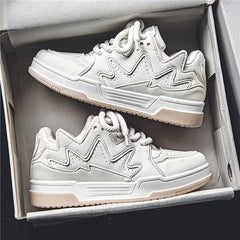 Lage sneakers met zigzag patroon