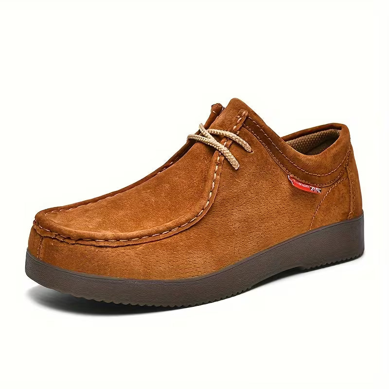 Casual shoes made of pig leather with non-slip rubber sole