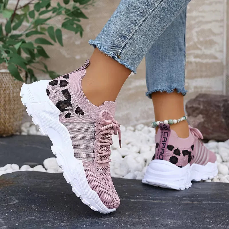 Lage sneaker met leopard print