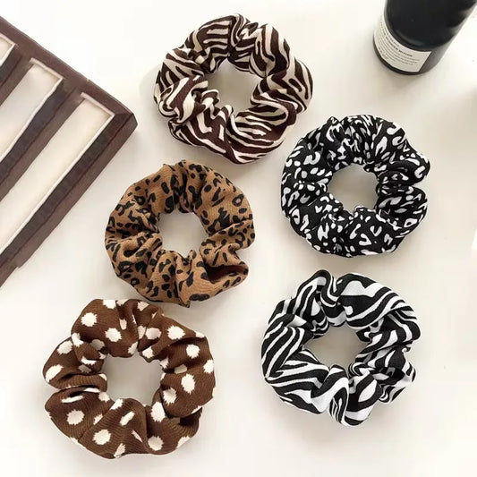 Set van 5 scrunchies met dierenprints