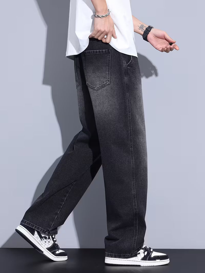 Broek met rechte pijp en losse pasvorm