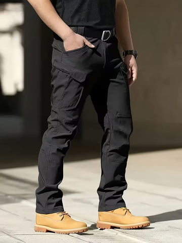 Cargo broek met rekbaar materiaal en meerdere zakken