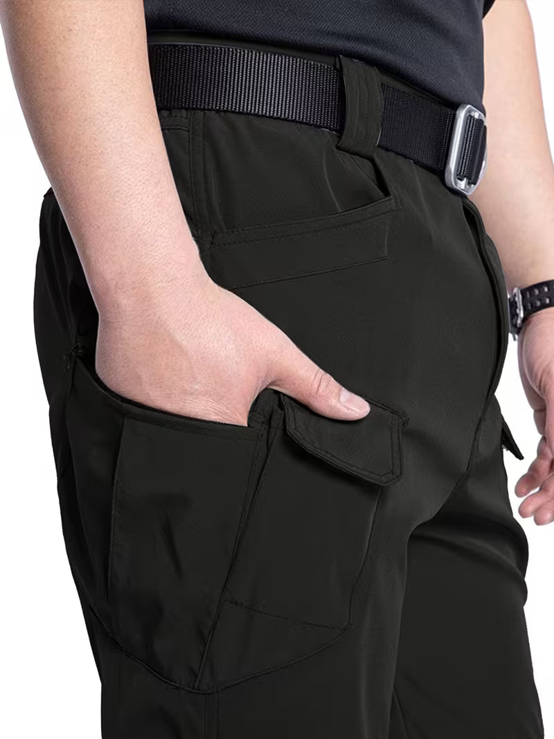 Cargo broek met rekbaar materiaal en meerdere zakken