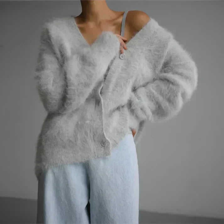 Fluffy cardigan met v-hals en knopen