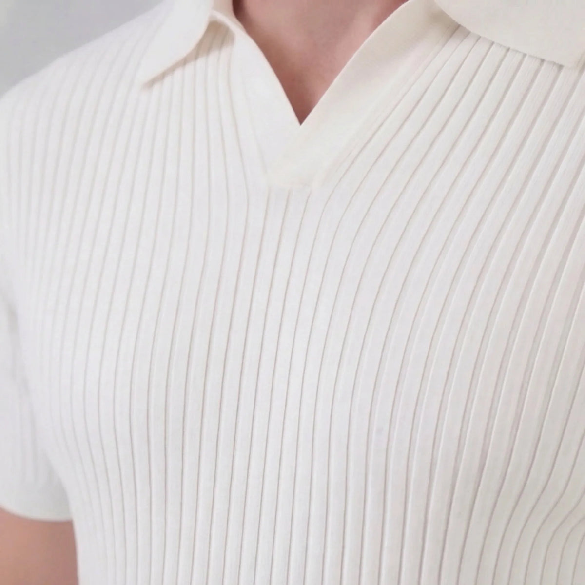 Ribbed polo shirt met V-neck