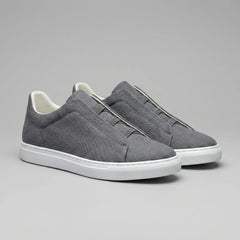 Slip-on sneakers met suède