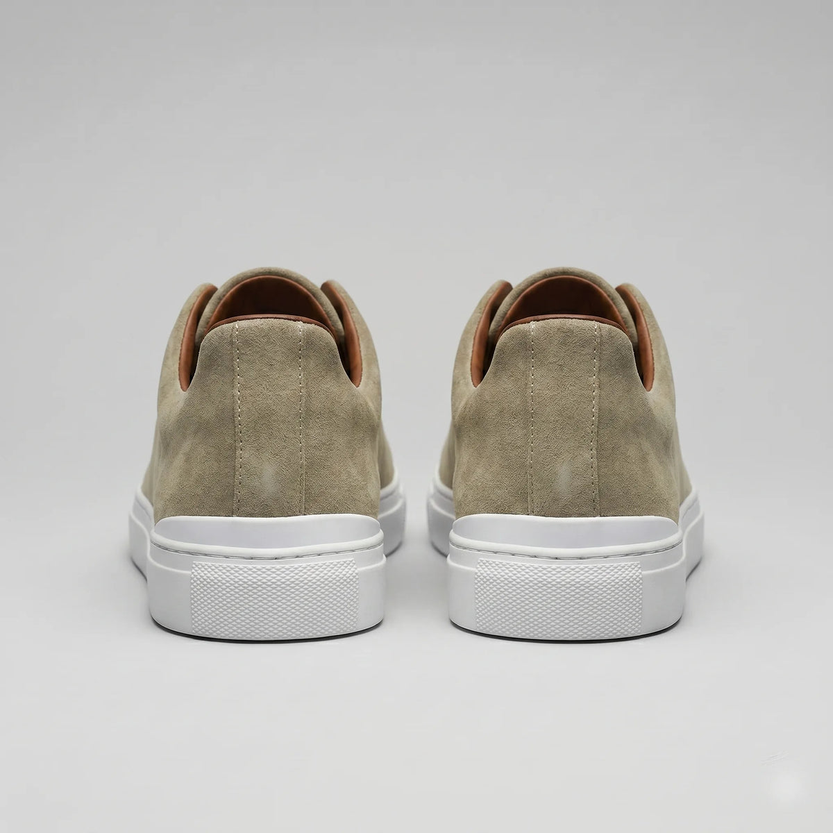 Slip-on sneakers met suède
