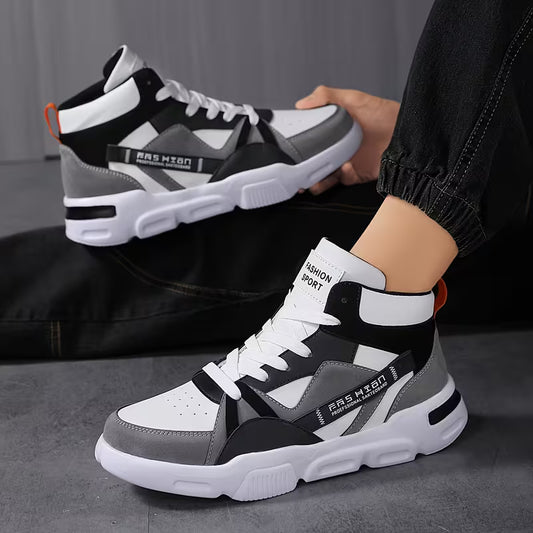 Hoge sneakers met antislip zool en vetersluiting