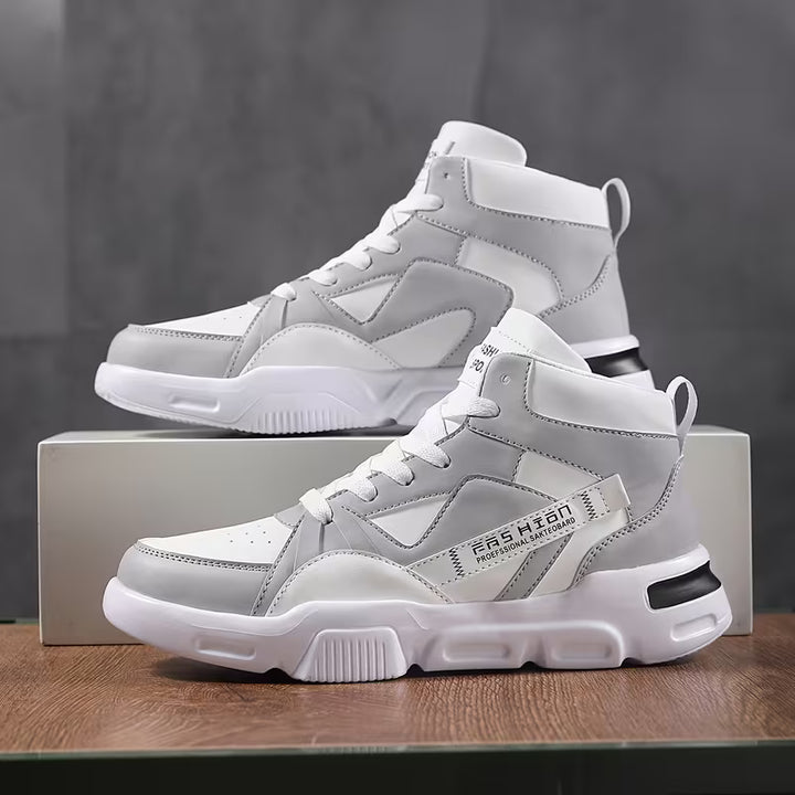 Hoge sneakers met antislip zool en vetersluiting