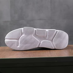Hoge sneakers met antislip zool en vetersluiting
