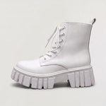 Witte enkellaarsjes met chunky sole