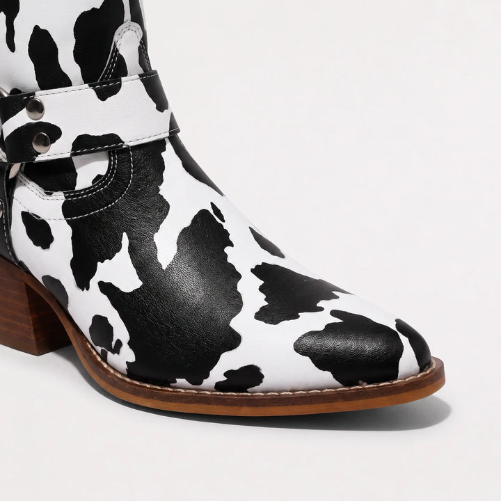 Cowboy boots met cow-print