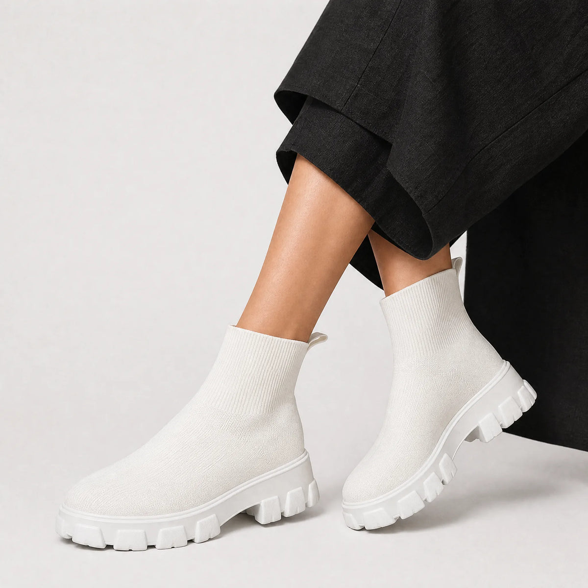 Witte enkellaarsjes met ribbed stretch