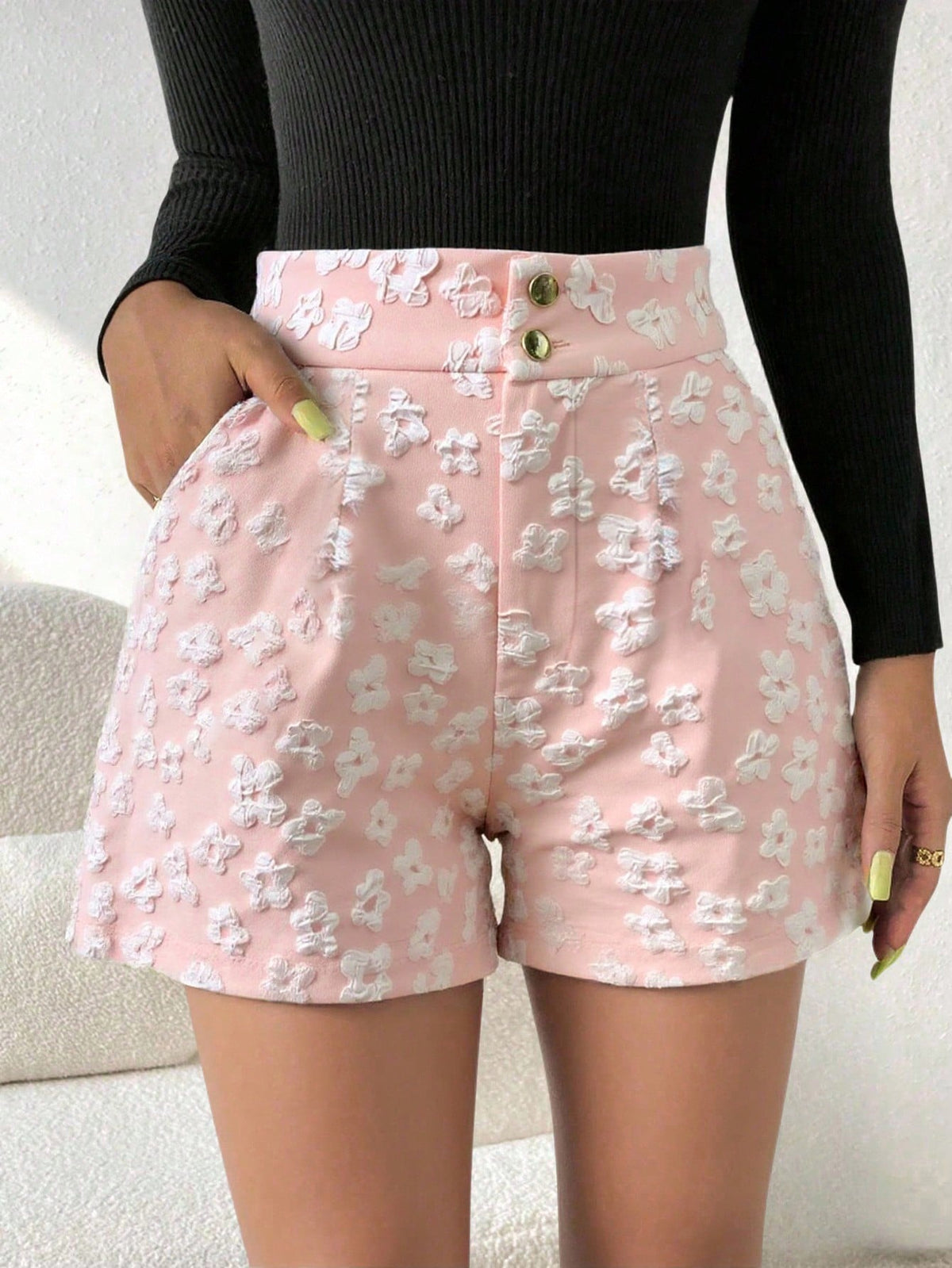 Korte broek met visgraatmotief en hoge taille