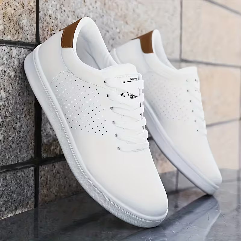 Lage skateschoenen met vetersluiting en perforaties
