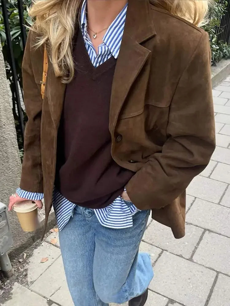 Oversized suède jas met brede kraag