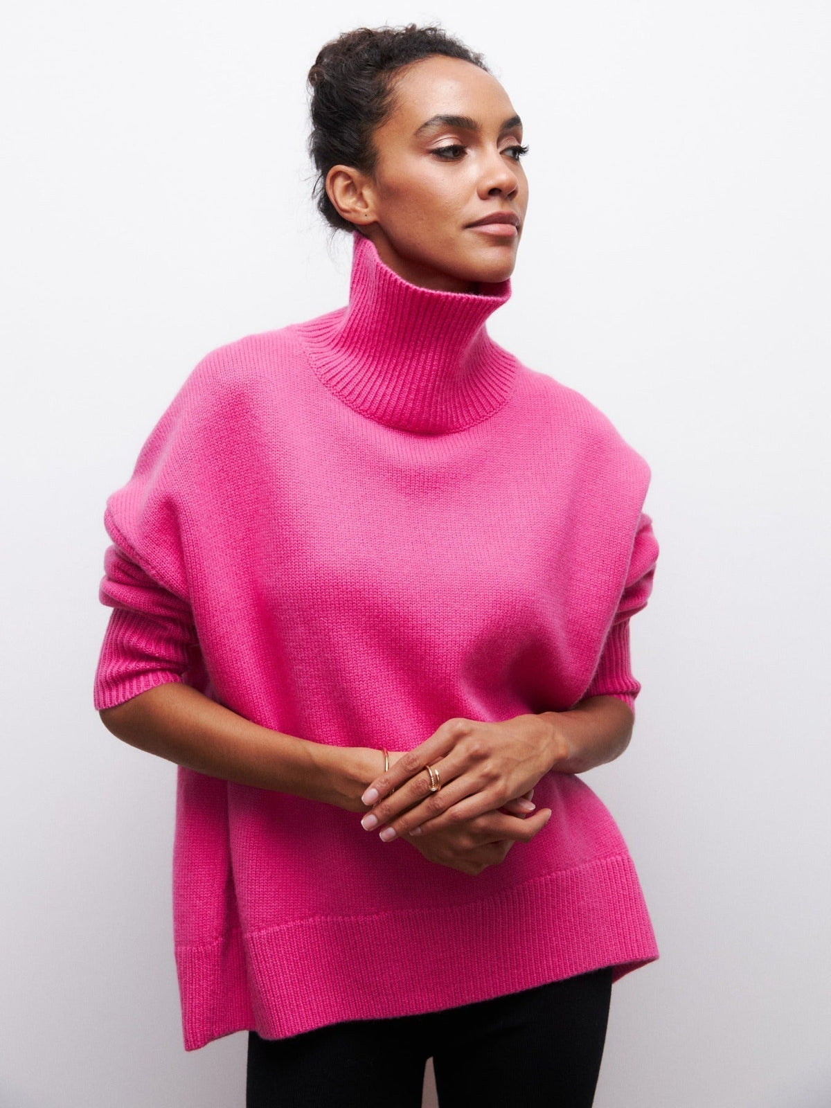Oversized trui met hoge col en ribgebreide afwerking