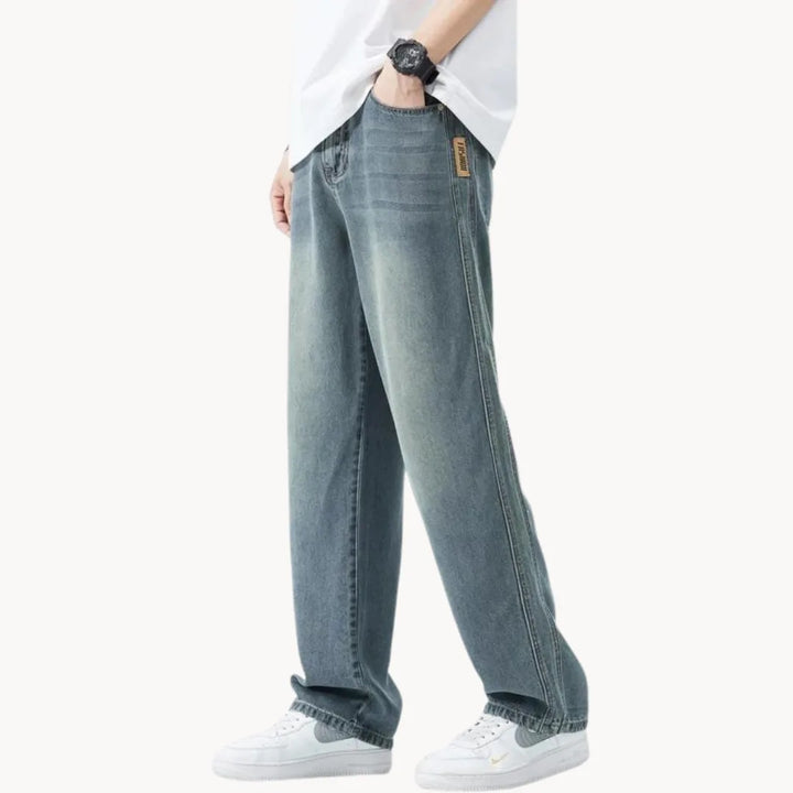 Relaxed fit jeans met lichte wassing