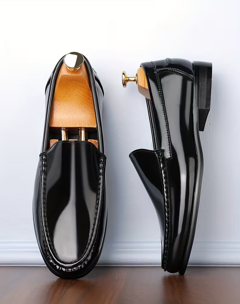 Schoenen met lichtgewicht ontwerp en puntige neus