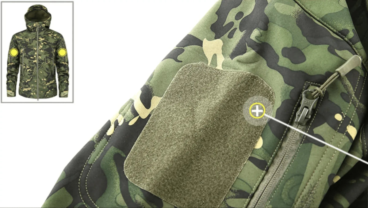 Hooded parka met camouflage patroon
