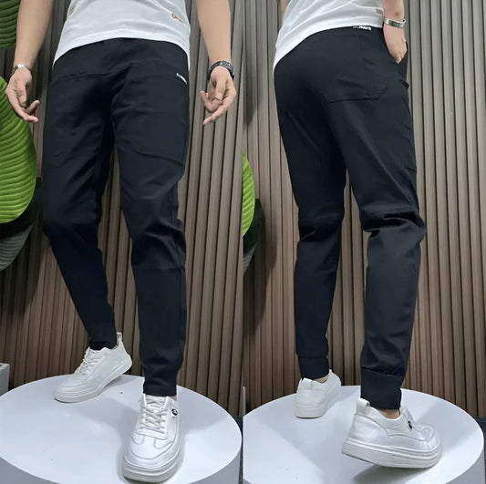 Slim fit cargo broek met elastische boorden