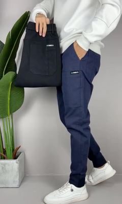 Slim fit cargo broek met elastische boorden