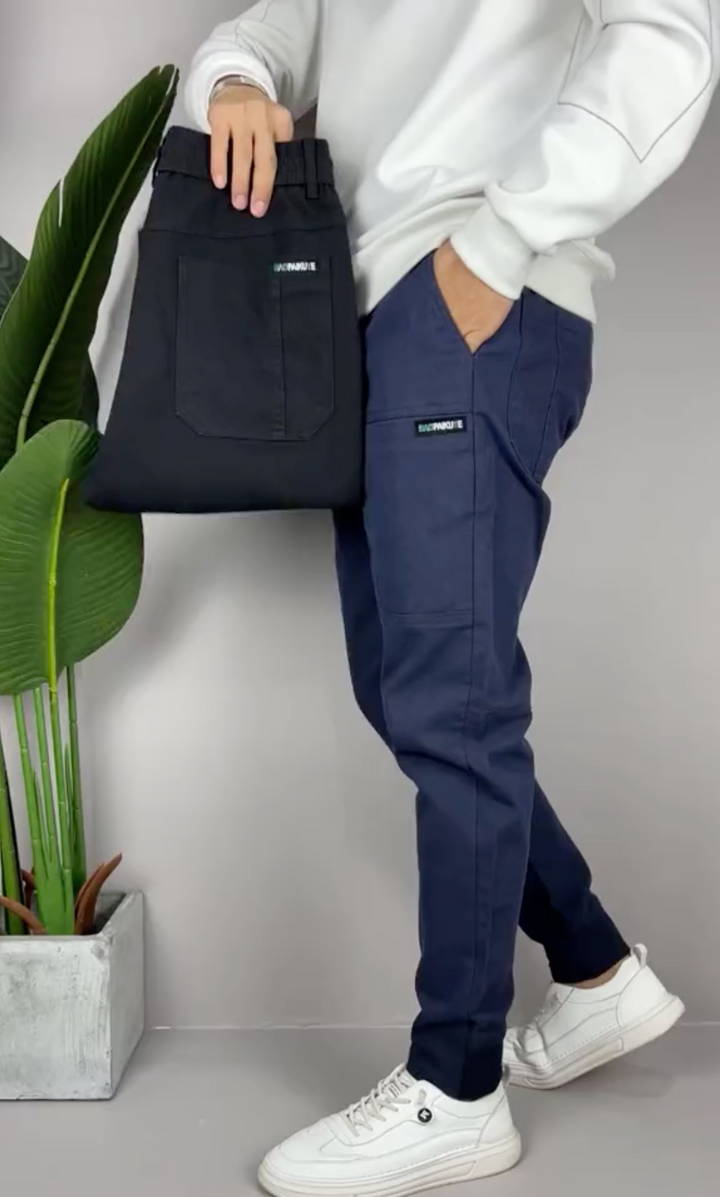 Slim fit cargo broek met elastische boorden