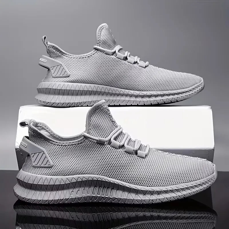 Sneakers met ademend mesh materiaal en rubberen zool