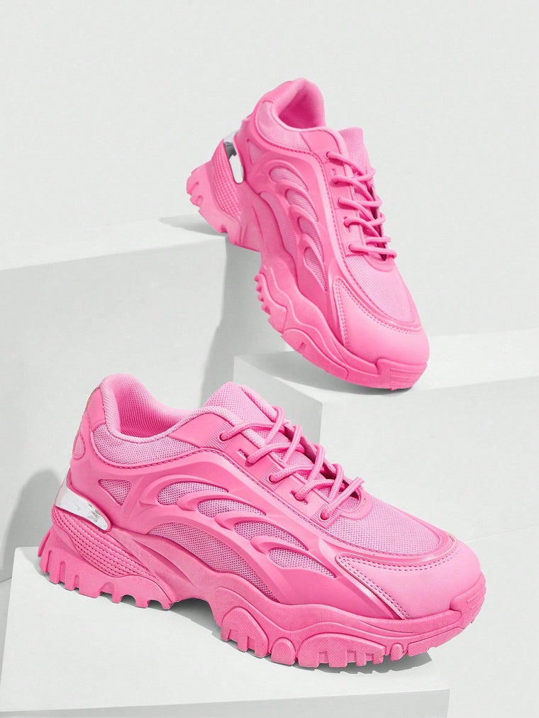 Sneakers met dikke zool en mesh-oppervlak