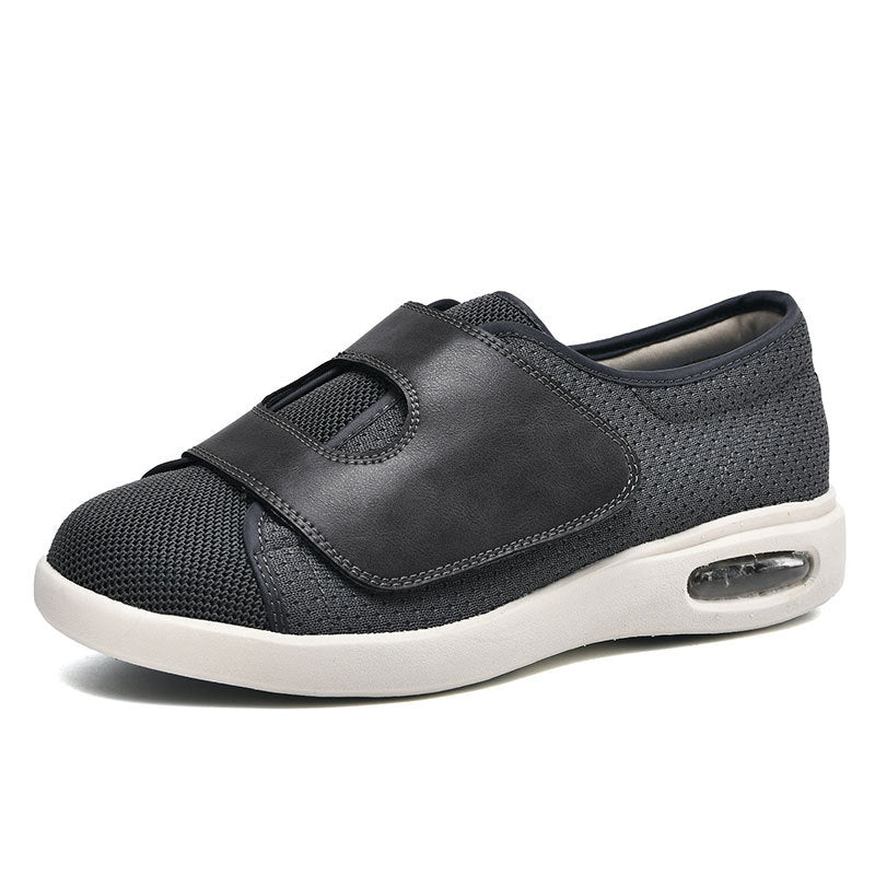 Sneakers met extra brede pasvorm en klittenbandsluiting
