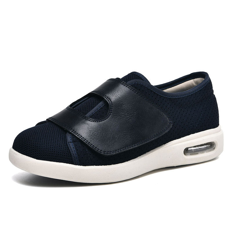 Sneakers met extra brede pasvorm en klittenbandsluiting