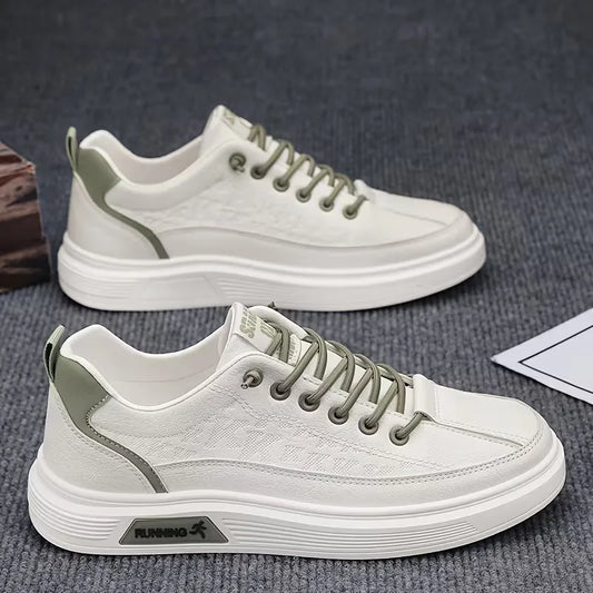 Sneakers met kunstleer en verhoogde rubberen zool