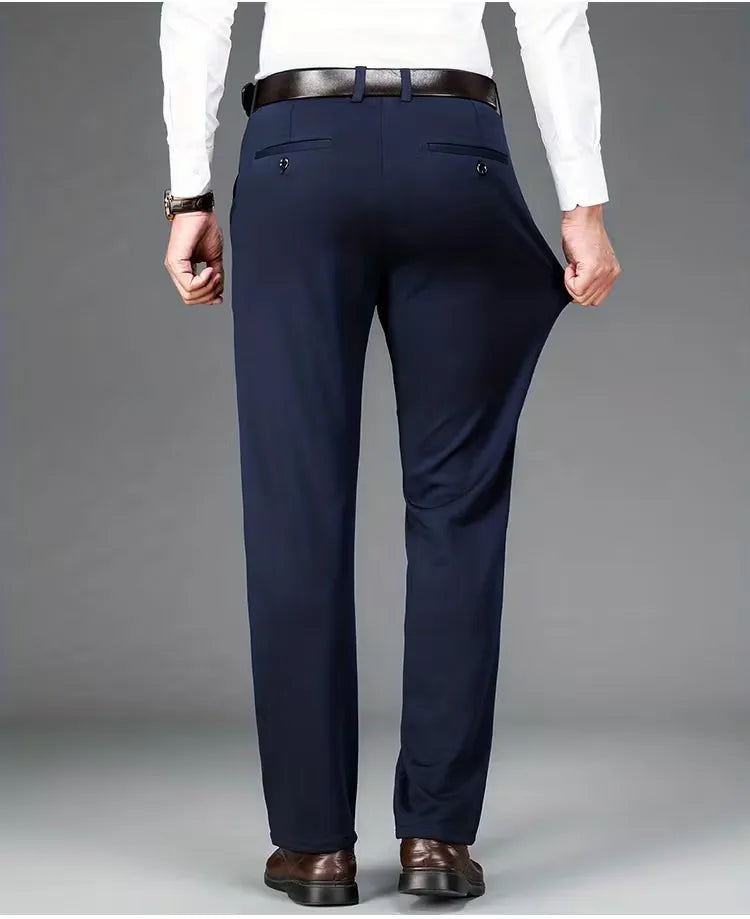Zwarte zakelijke broek met rechte pijpen