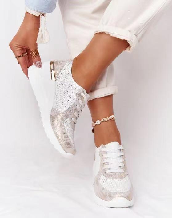 Air Sneakers | Nooit meer pijnlijke voeten in de kleur Beige voor dames in stijl geschikt voor alle seizoenen.