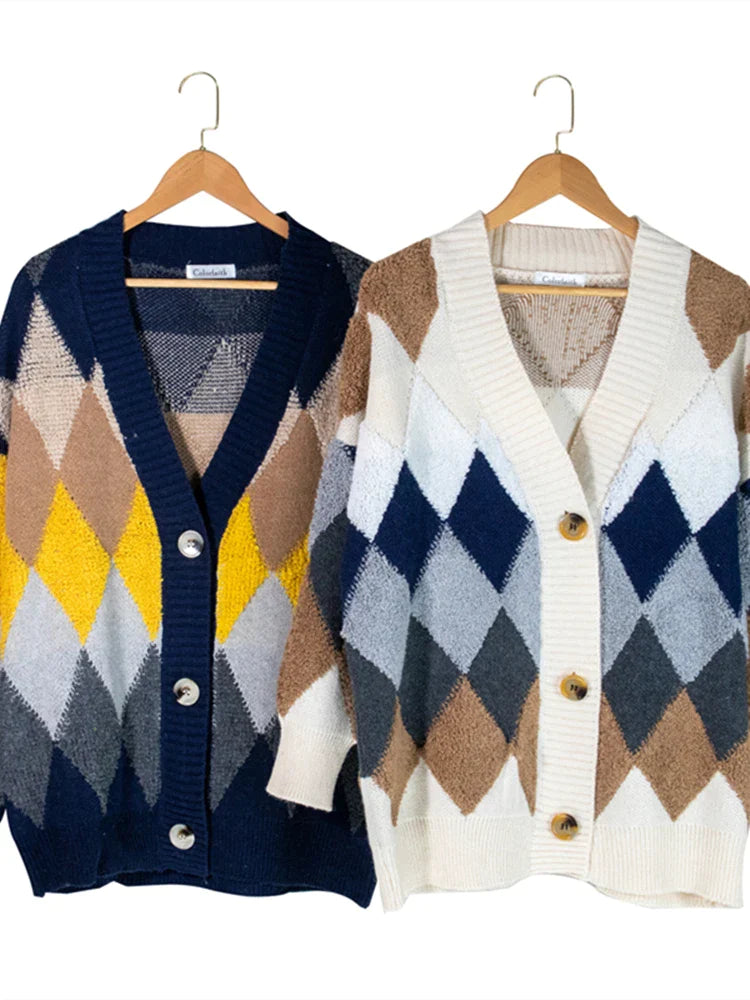 Aleda | Geruit knoopvest in de kleur Khaki voor dames in stijl ideaal voor de winter