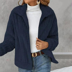 Aloisa | nonchalante pluche jas in de kleur Marineblauw voor dames in stijl ideaal voor de winter