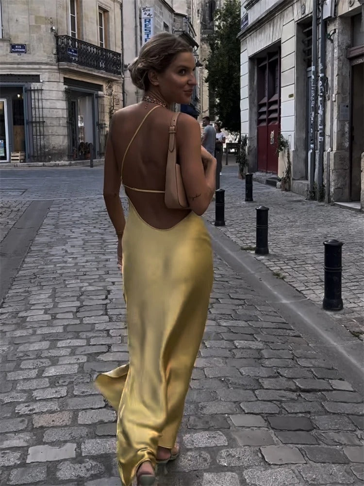 Ervaar pure elegantie met deze gele midi-jurk, gemaakt van ademend mesh met een flatterende nauwsluitende pasvorm voor zelfvertrouwen en comfort. Perfect voor diverse gelegenheden en een modieuze look. Gratis verzending!