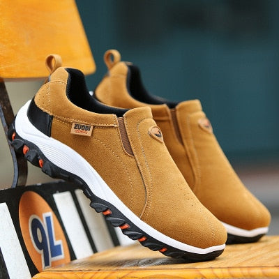 Antoon | Comfortabele herenschoenen in de kleur Beige voor heren in stijl geschikt voor alle seizoenen.