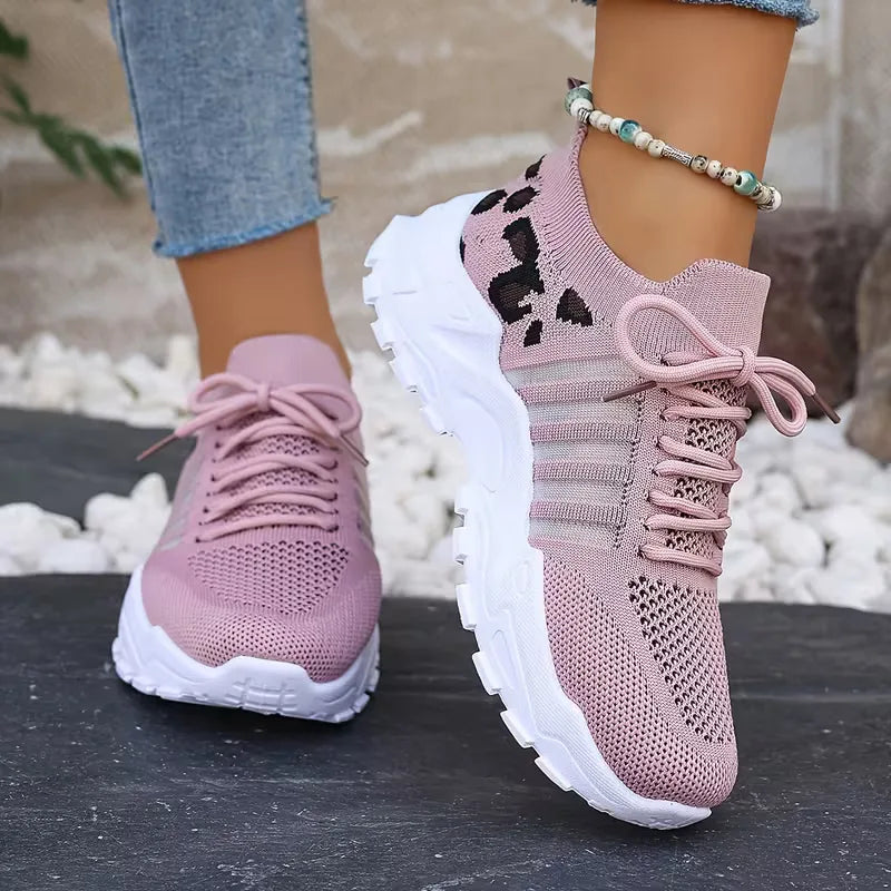Lage sneaker met leopard print
