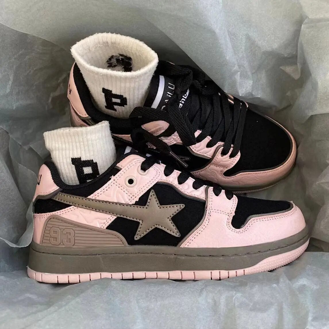 Bope | Stijlvolle sterren sneakers in de kleur Zwart voor heren in stijl ideaal voor de herfst.