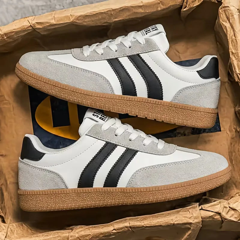 Lage sneakers met lace-up design