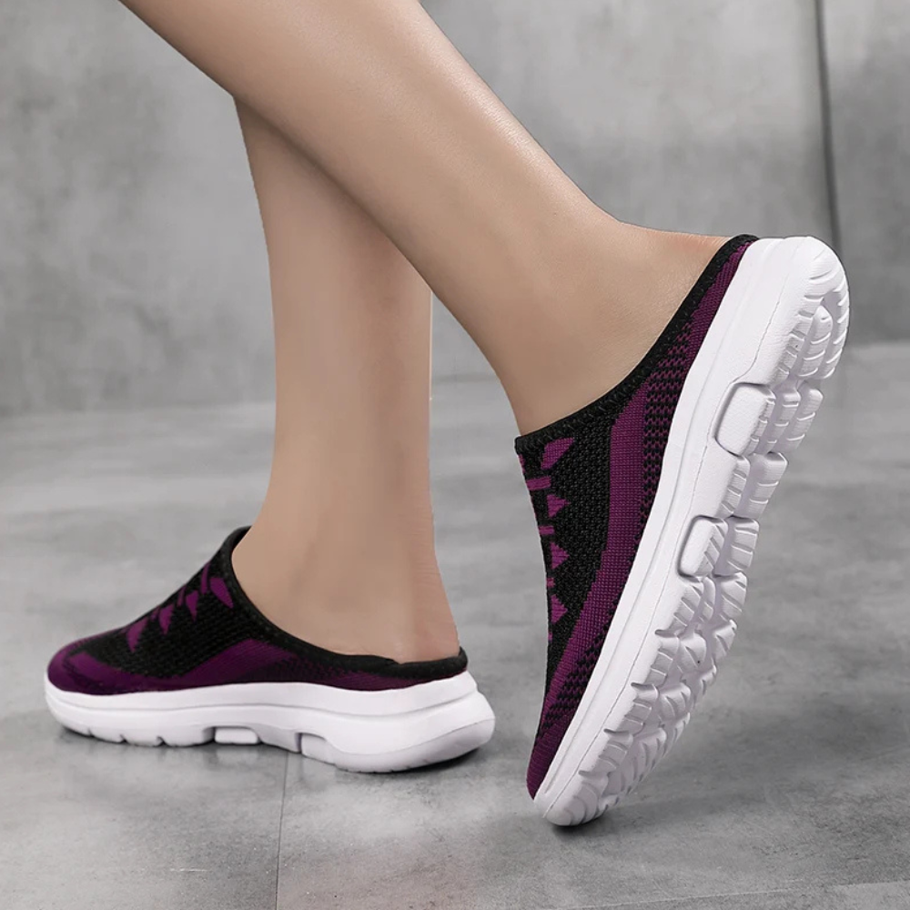 Comfortabele mesh instap schoenen in de kleur Zwart/Wit voor dames in Beach stijl geschikt voor alle seizoenen.