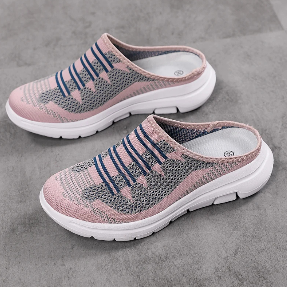 Comfortabele mesh instap schoenen in de kleur Zwart/Wit voor dames in Beach stijl geschikt voor alle seizoenen.
