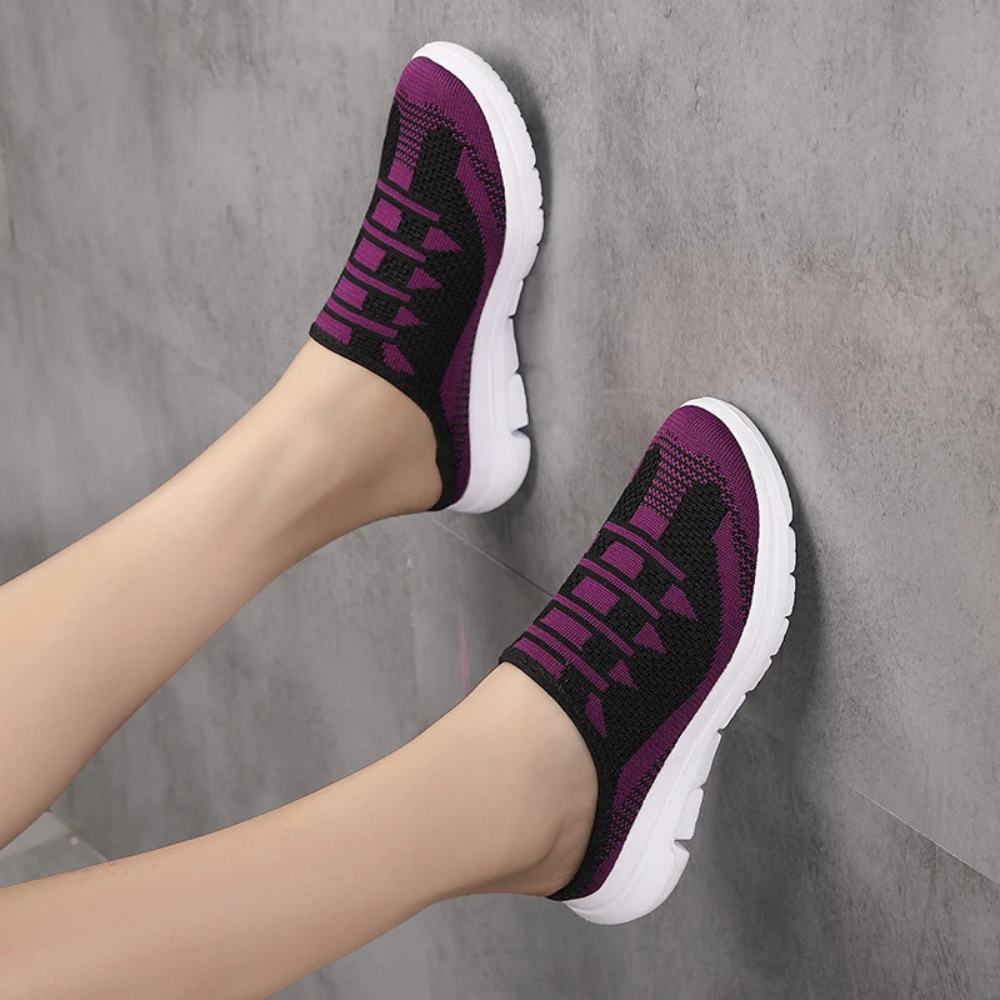Comfortabele mesh instap schoenen in de kleur Zwart/Paars voor dames in Beach stijl geschikt voor alle seizoenen.